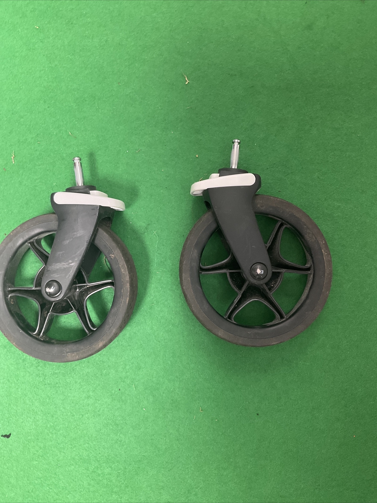 StokkeXploryV6ReplacementBlackTwoFrontWheels