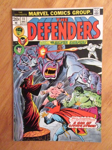Lot of *3* DEFENDERS: #11 *Key!*, 15 (VF), 12 (VF-) *Bright, Colorful & Glossy!* - Picture 2 of 11