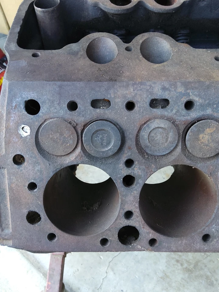 ⭐⭐⭐1949,1950,1951,1952 1953 Ford Mercury 239 V-8 Engine Block read item details  - Image 4 of 4