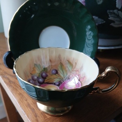 Feine Vintage Aynsley Orchard Gold Grün Tasse & Untertasse 1034 Signiert D Jones