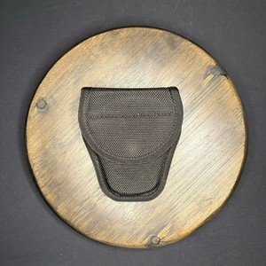 Bianchi 7300 Handcuff Case Accumold Nylon Size 1 Hidden Snap