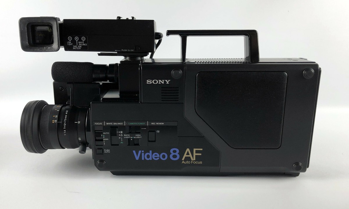 ビデオカメラレコーダー CCD-V8AF Video8 ブラック s-l1200.jpg