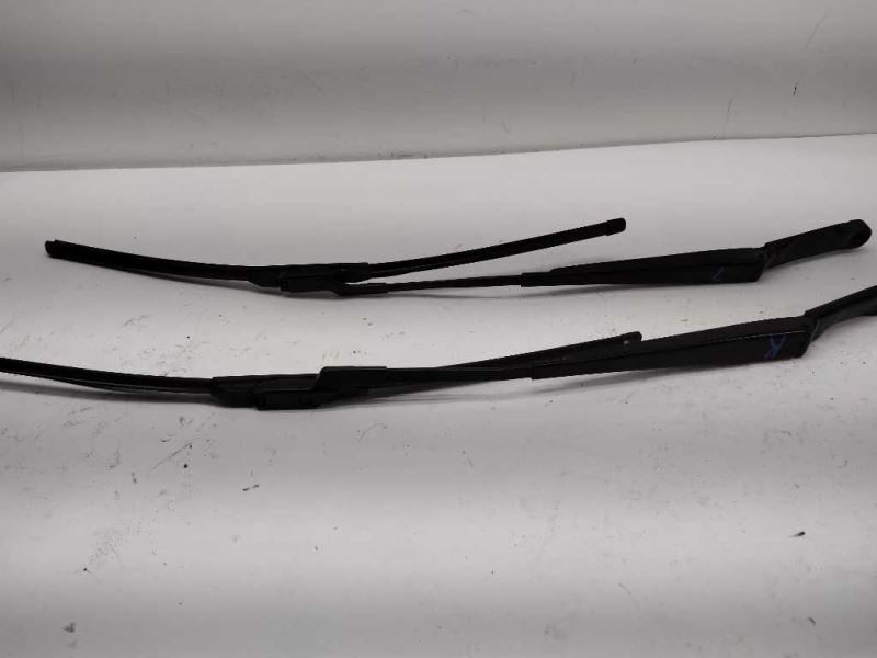 20122017 Buick Verano Driver Passenger Front Windshield Wiper Arm