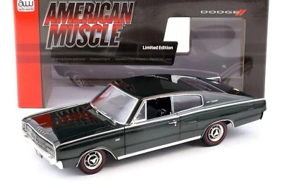 Dodge Charger 1966 1:18 Auto World techo rígido MCACN GG1 verde oscuro