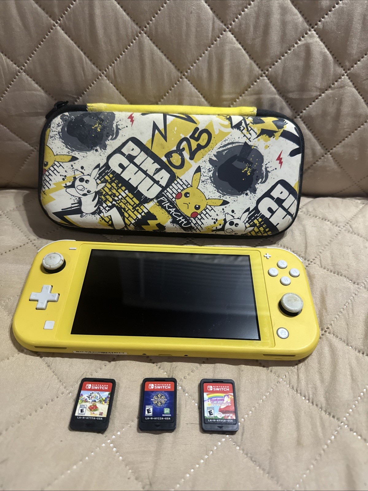 Nintendo Switch Lite Yellow Handheld Console Working.  PLEASE READ DESCRIPTION