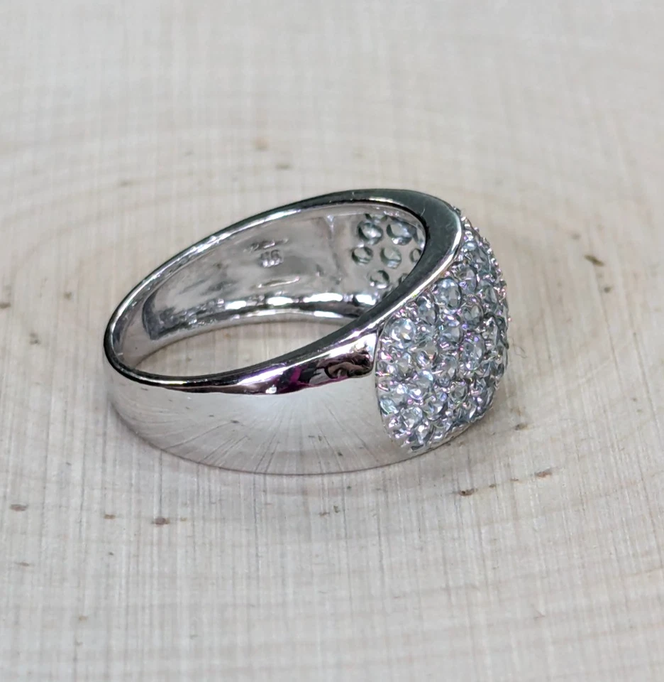 Anillo de oro blanco de 9 quilates piedras de topacio racimo ancho completo anillo con sello del Reino Unido talla R Foto 4 de 4