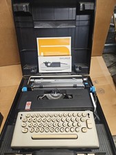 Olivetti Lettera 36 Electric Typewriter w/ Case – Powers On thumbnail