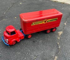 Vintage Wyandotte Van Lines Motor Cargo Semi Truck Trailer Pressed Steel Toy