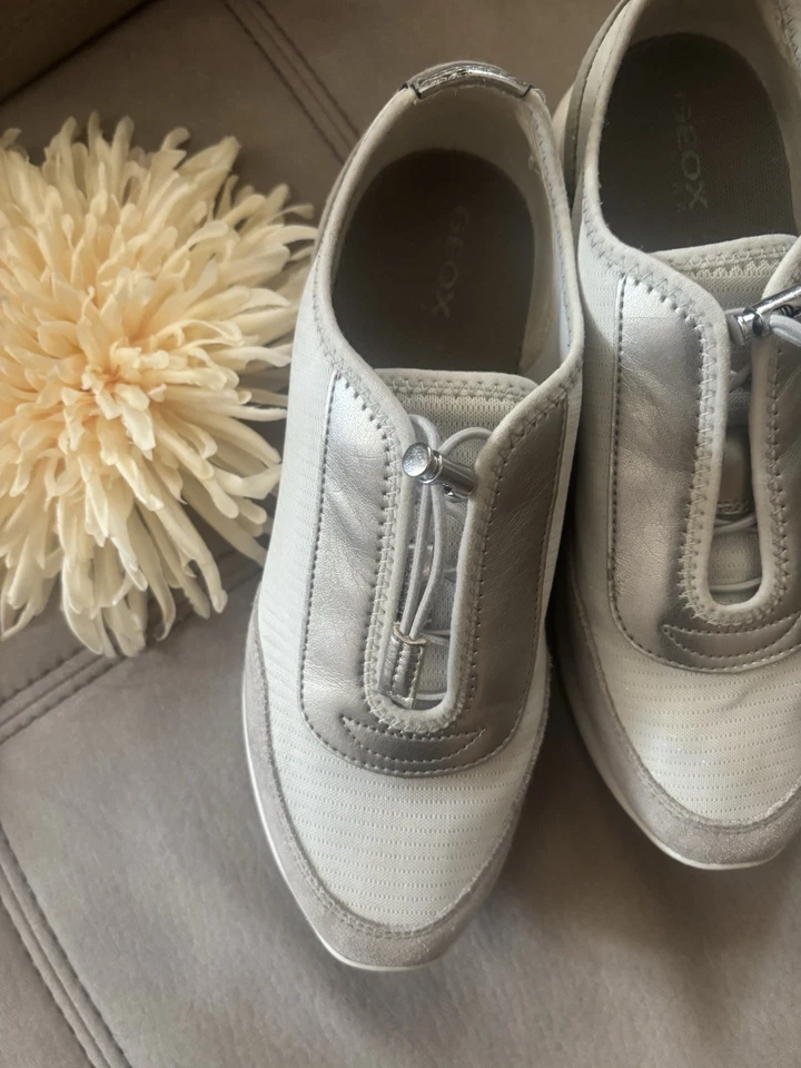 Scarpe GEOX  Originali ARGENTO E Ghiaccio DONNA TAG SIZE 37 Utilizzata 2 Volte - Immagine 2 di 4