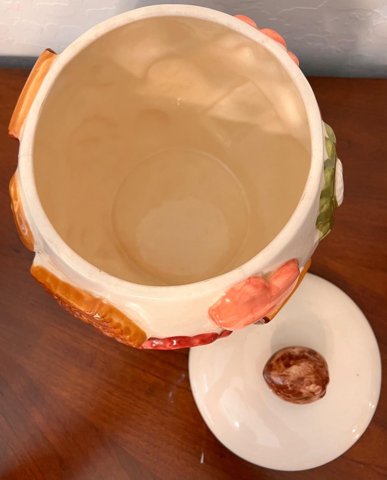 VTG LOS ANGELES POTTERIES “COOKIES ALL OVER” w/Walnut Lid Cookie Jar