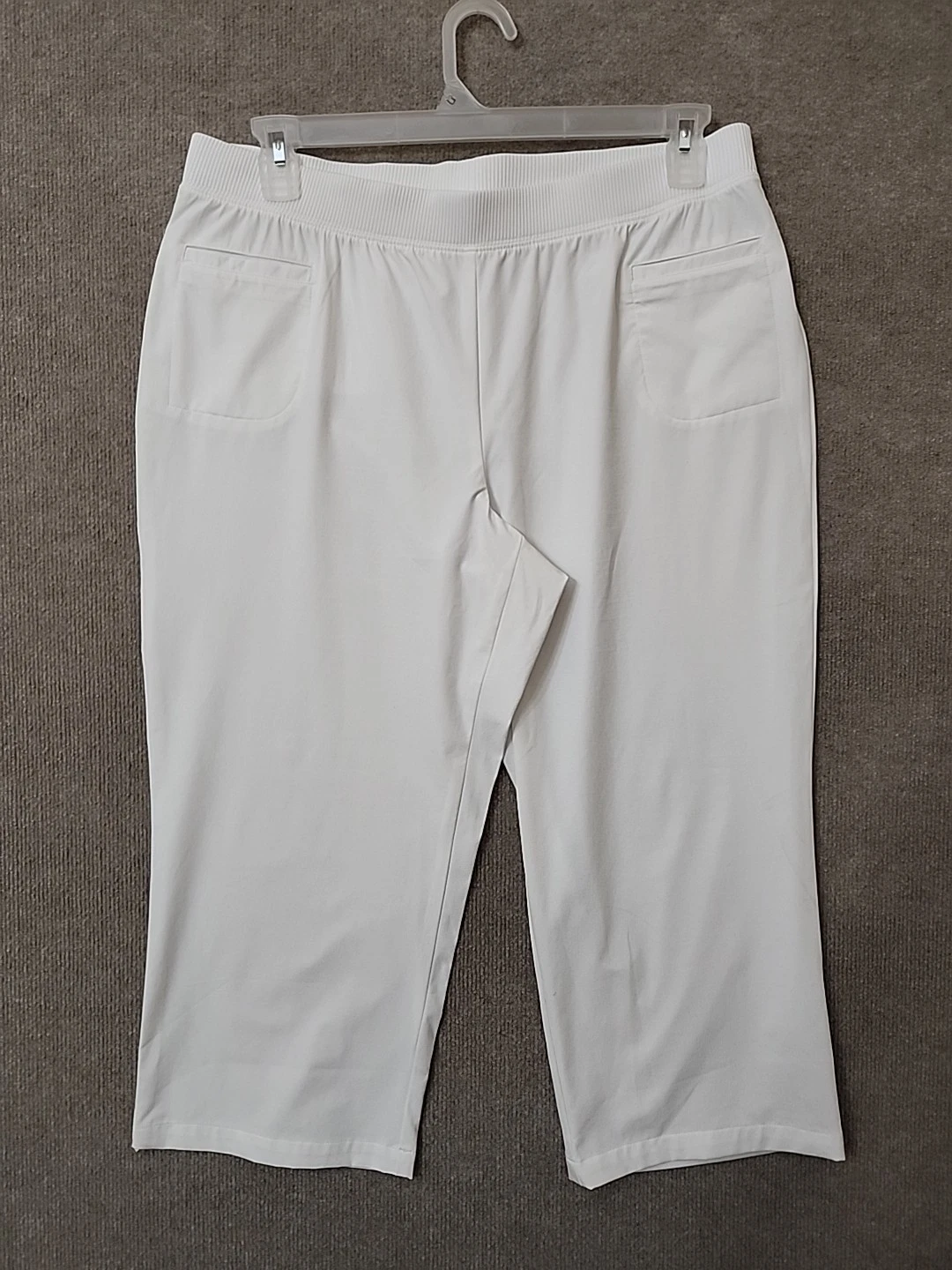 Chicos Zenergy Capri Pants Womens 2 US 12 White Lightweight Pull On Stretch