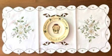 Cream Embroidered Polyester Table runner Daisy 34" Cutwork