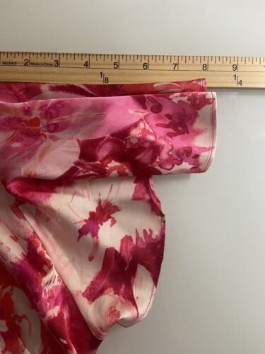 Neu ohne Etikett Nicole Miller Blumen Satin Faux Wickelkleid 10 L Flatterärmel V-Ausschnitt - Bild 12 von 14