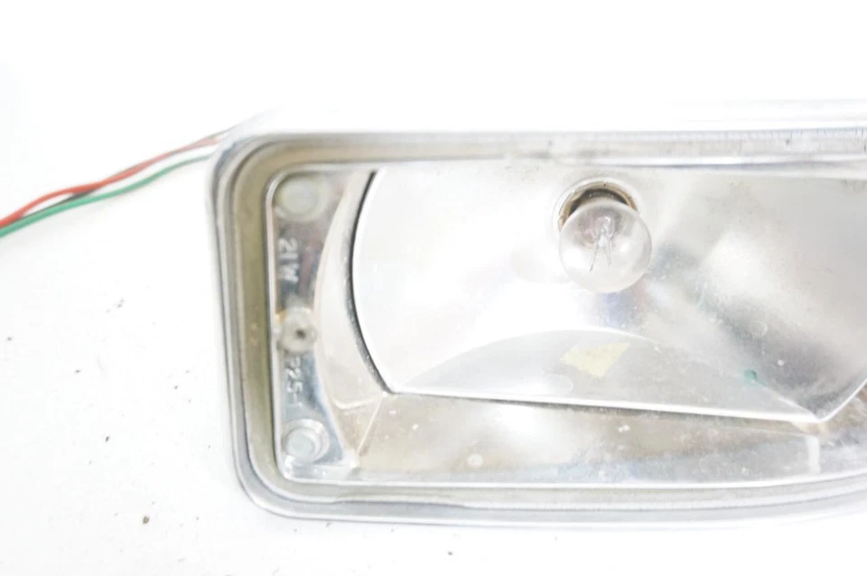 Carcasa intermitente pasajero delantero derecho Jaguar Serie 1 OEM 68-73 XJ6 XJ12 Foto 3 de 4