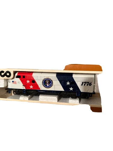ho scale bicentennial locomotive