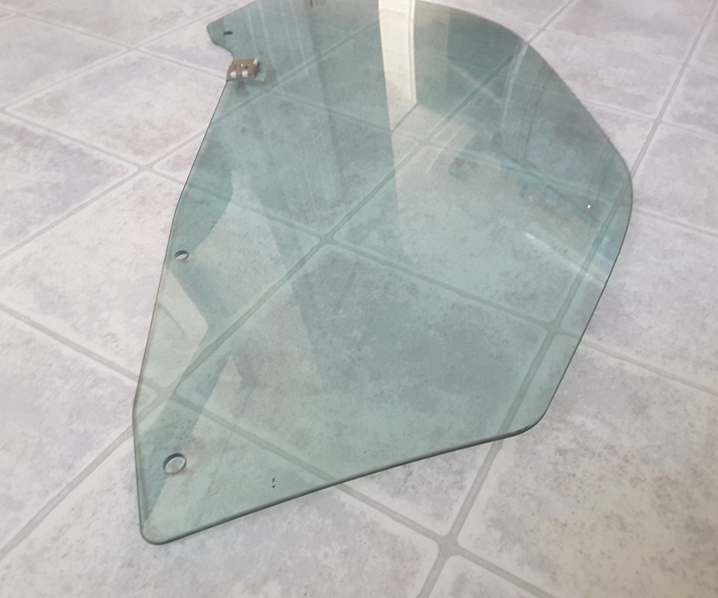 2002-2005 Passenger Door Glass M138 Maserati Spyder 4200 