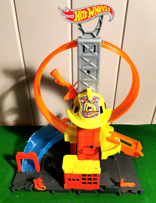 Hot wheels City, Super Loop Feuerwache, mit Auto Aufzug Rampe ohne Anleitung