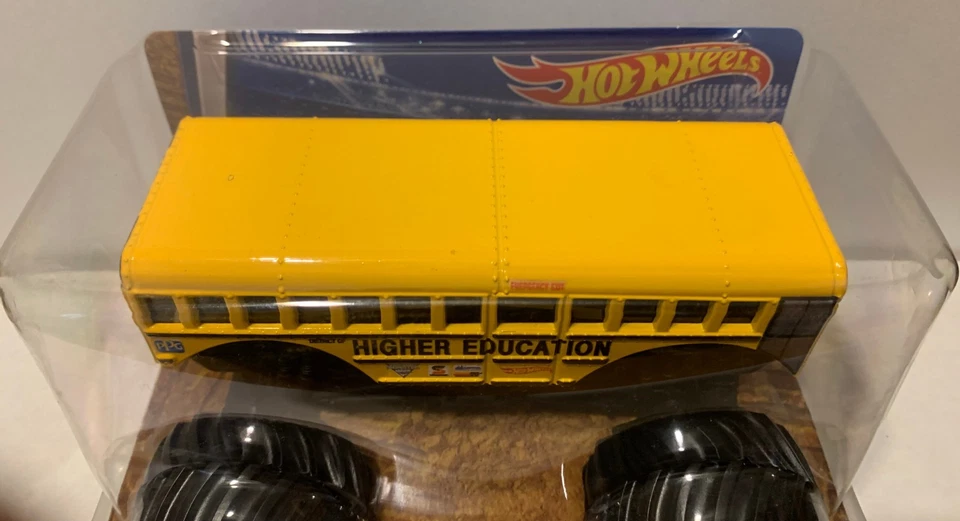 Monster Truck Hot Wheels Monster Jam 1/24 Higher Education 2017 diecast Foto 3 de 4