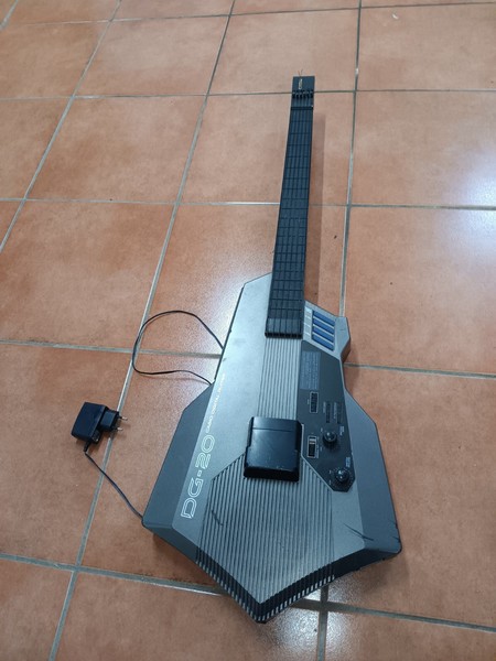 Guitarra Digital Casio DG-20