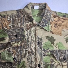 Vintage CLASSICS Medium Tree Bark Camo Hunting Shirt RealTree -2701