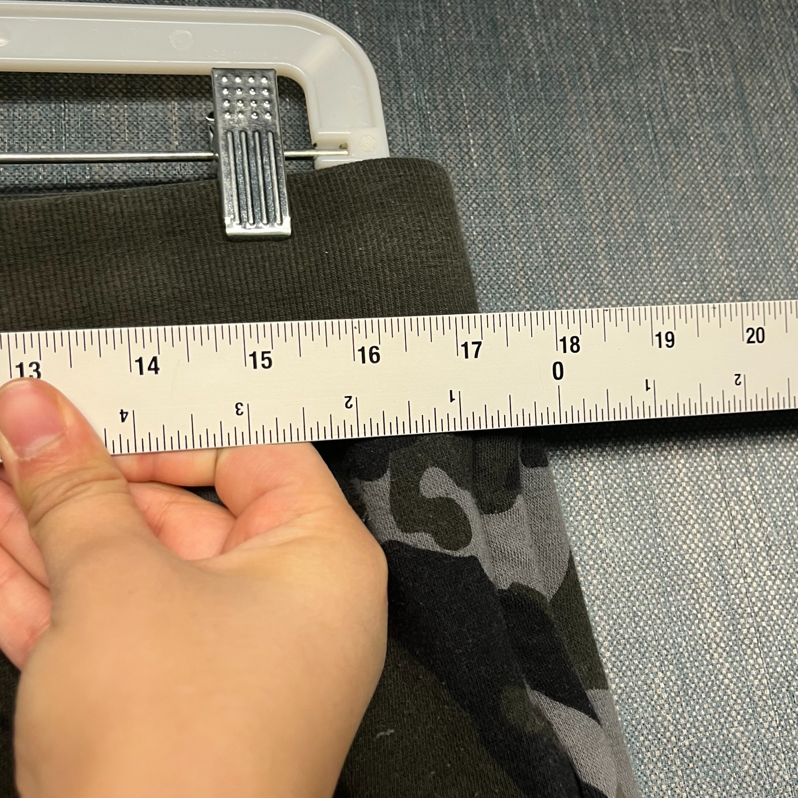 Under Armour Men's Joggers Size XL Green Black Camo ColdGear Fleece Sweatpants thumbnail 6