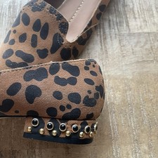 DV Dolce Vita Size 8 Women s, Studded Heal, Animal Print, Loafer