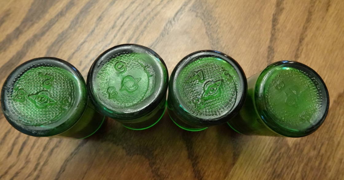 Antique Medical Doctors Medicine Green Apothecary Bottles In Leather Travel Case