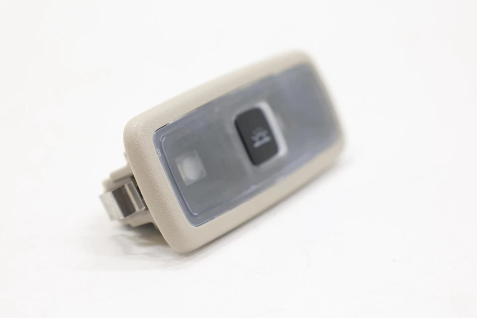 Luz interior Lincoln Aviator 2020 Lc5a13k767ac Lc5z13776ac Foto 4 de 4