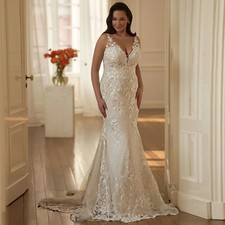 Mermaid Wedding Dress V-neck Sleeveless Sequin Applique Lace Bridal Gown