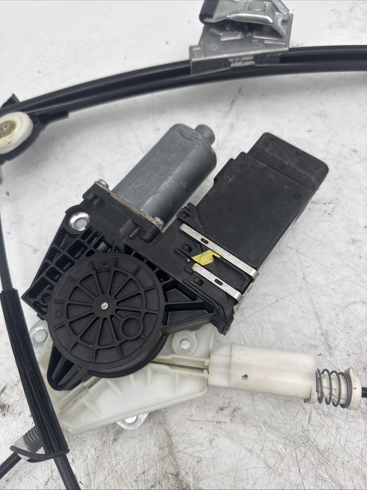 Chevrolet Corvette 2005-2013 Front Right Power window motor