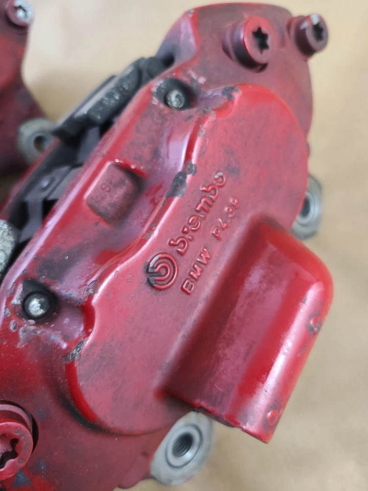 Pinza de freno delantera Brembo 2007-2013 R56 Mini Cooper S JCW John Cooper Works Foto 4 de 4