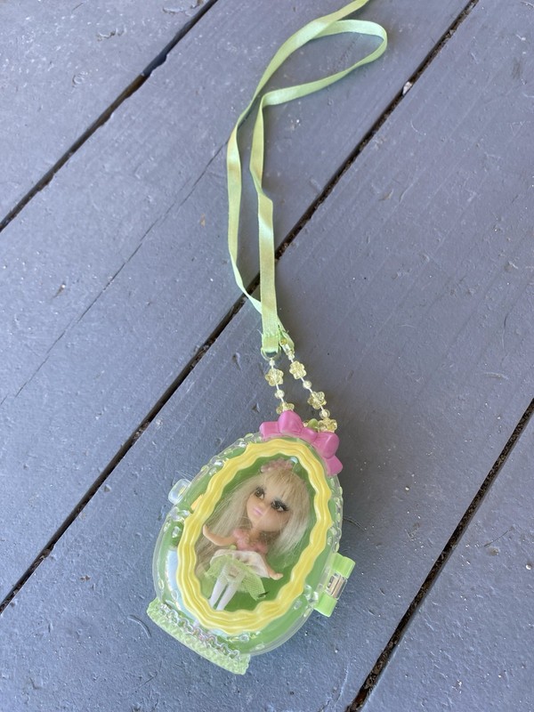 Barbie Peekaboo Petites Doll In Case 2006 Green Easter Egg Case