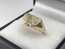 9ct Gold Hallmarked Ladies Double Heart Signet Ring. Goldmine Jewellers.