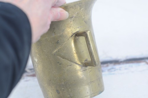 Antigua campana de latón con forma de metal en forma de mortero y mortero del siglo XIX 5,5"H - Imagen 8 de 12