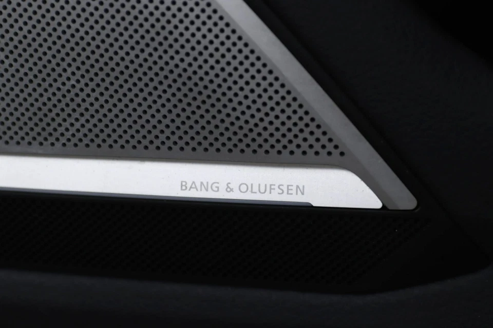 Оригинальные черные кожаные внутренние сиденья и дверные панели для Audi A6 Allroad C8 2020–2024 годов выпуска - Изображение 4 из 4