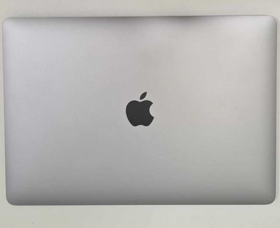 MacBook Pro 13" Touch Bar 2019 - Intel Core i5 - 8GB RAM - 256GB SSD - Great, photo 3 of 5