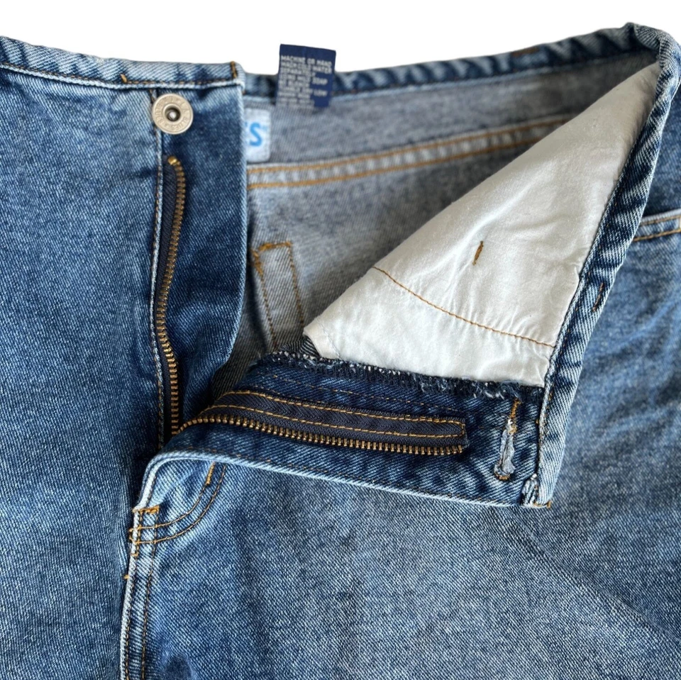 Pantalones Cortos de Jean L.A. Azul Denim Cremallera Plana Frontal Cinco Bolsillos Foto 4 de 4