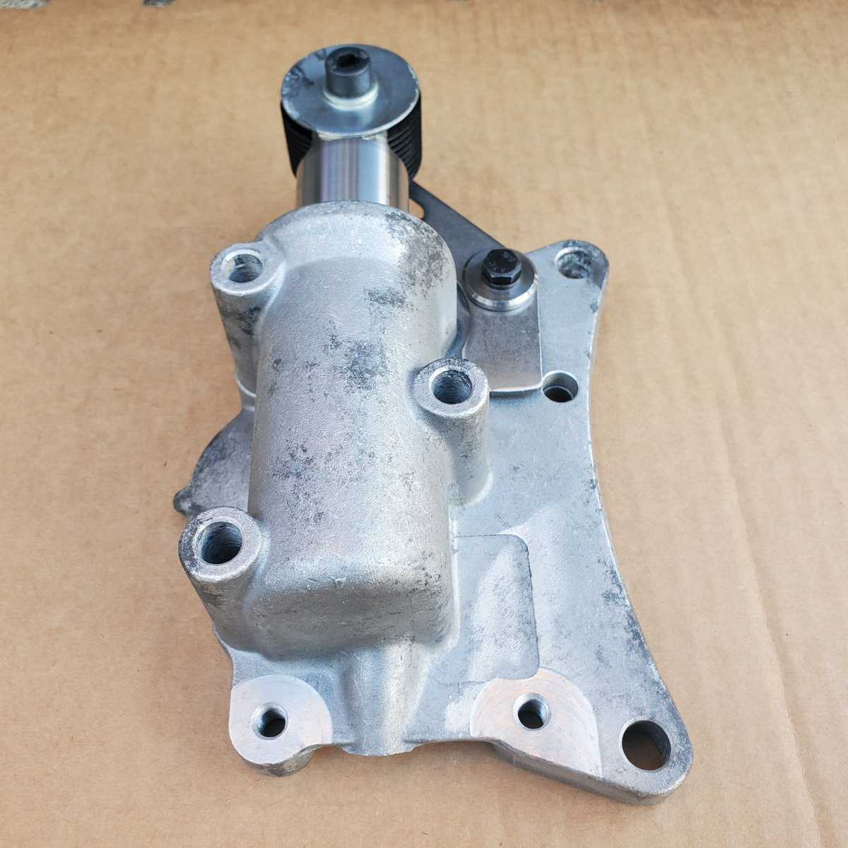 NEW HATZ Diesel 000000995503 Hydraulic Belt Tensioner NEW HATZ Diesel 000000995503 Hydraulic Belt Tensioner