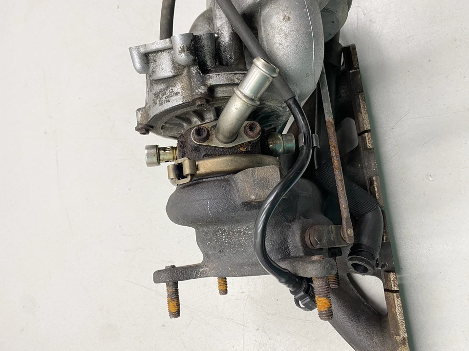 Volkswagen Passat CC 2014 2,0 L turbo colector de escape con turbocompresor OEM Foto 3 de 4