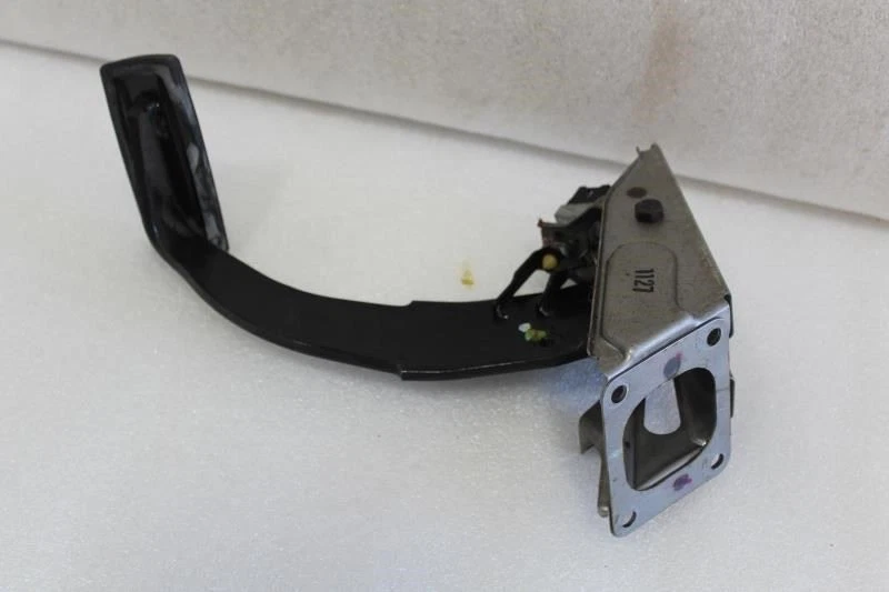 Pedal de freno Acura RL 1999 2000 2001 2002 2003 2004 Foto 2 de 4