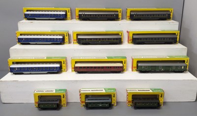 Fleischmann Vintage HO Passenger Cars & Caboose Cars [12]/Box