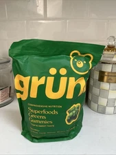 Gruns Adults Super Greens Gummies, Multivitamin Superfood Gummy Bears 28 Packs