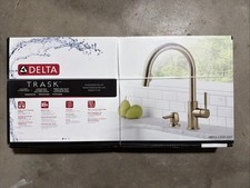 Delta Trask 19933-CZSD-DST Pull-Down Kitchen Faucet Champagne Bronze Finish
