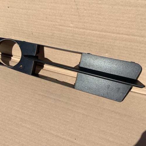 BMW 5er Nebelscheinwerferblende /Lüftungsgitter Li 5111 7049243 gebraucht