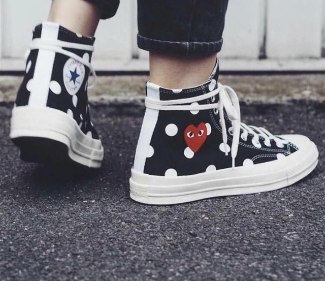 polka dot converse play