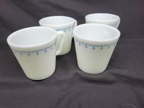 Pyrex Blue Snowflake Garland D-Handle Set Of 4 Coffee Cups Mugs No. 1410 Vintage