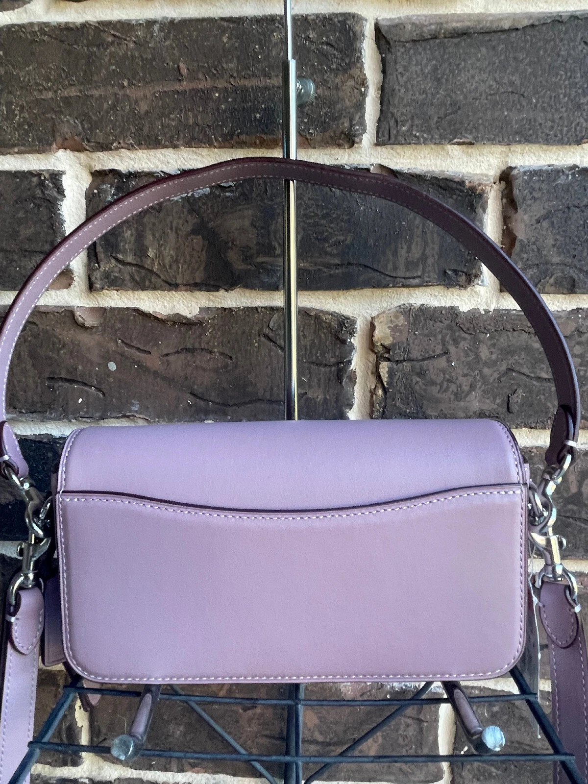 Baguette a tracolla Coach Viola Pelle Studio Baguette nuova con etichette CE331