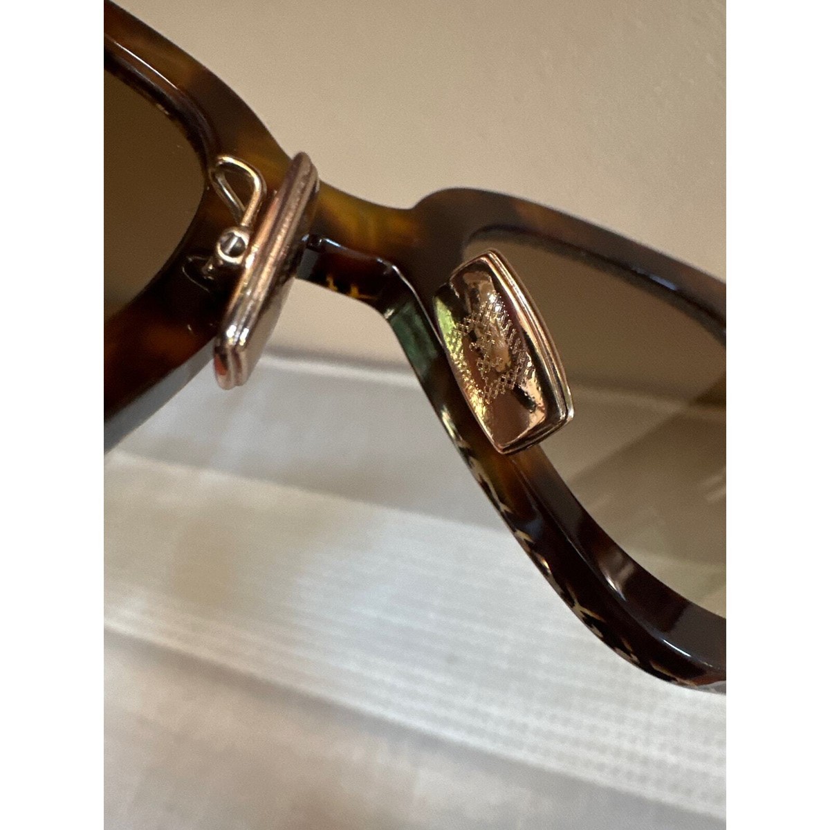 Fendi FF 0458G Monogram Sunglasses in Gradient Brown with Red Case & cloth NIB Fendi SL 7668 55 D16 – Vintage Frames Company main image 4