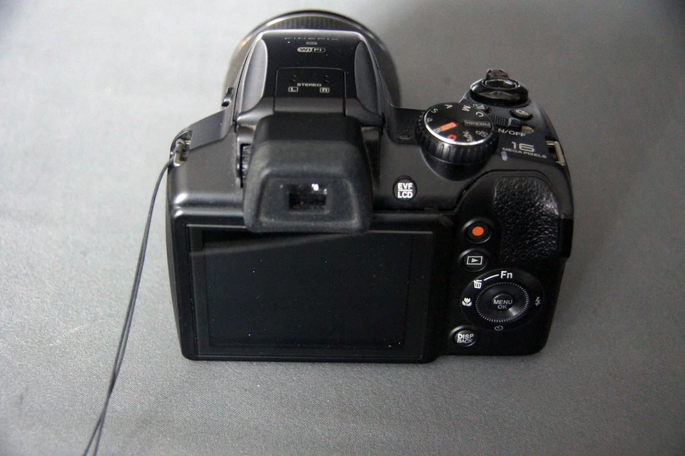 Fuji Finepix S9400W Digital Bridge Camera 16MP 50x Zoom CCD Sensor . WiFi. - Bild 4 von 4
