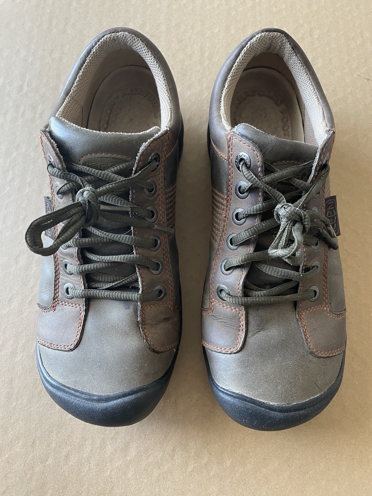 Scarpe da ginnastica Keen da uomo taglia 9 Austin marrone cioccolato stringate